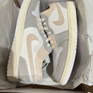 Nike Air Jordan 1 Low - White, Grey, Beige